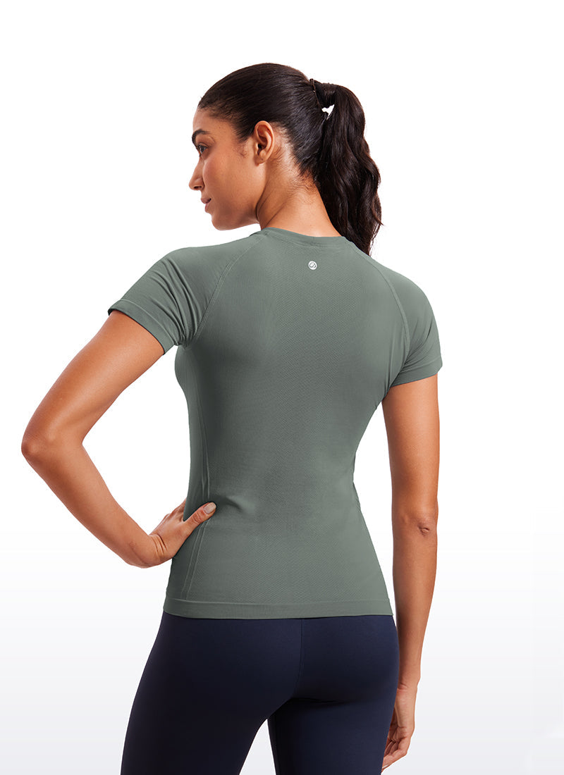 Seamless Hip-Length Short Sleeves